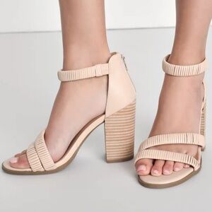 NIB Dolce Vita Cream Bleeker Sandal Heels